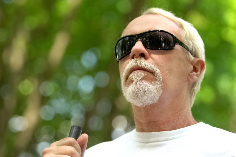 Coping with Vision Loss Caused by AMD: Support, Resources, and Assistive Devices